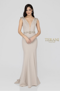 Terani Couture 1911E9601