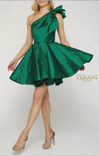 Load image into Gallery viewer, Terani Couture 2012p1255
